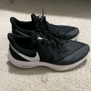 Nike Zoom Winflo 6 Running Shoes